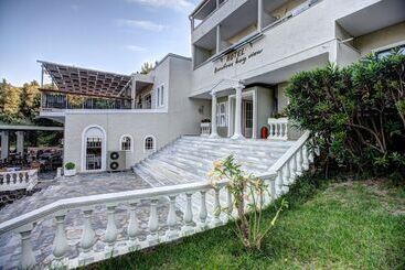 ホテル Benitsesbayview