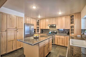 بيت ريفى Kettle Falls Home W/ River Valley Mtn Views!