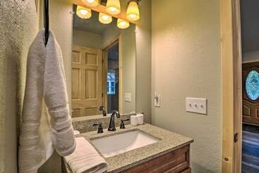 بيت ريفى Pet Friendly Petoskey Area Cabin, Walk To River!