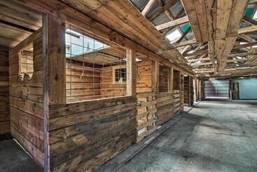 별장 Rural Pine River Cabin: Snowmobile + Snowshoe