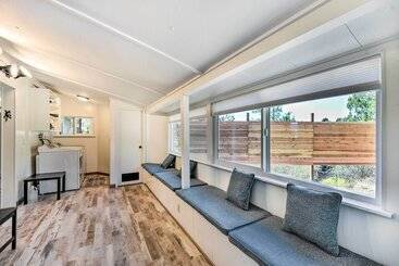 کلبه Sedona Stardust Hideaway  W/ Patio & Mtn Views!