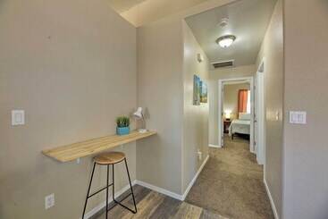 بيت ريفى Fenced Yard, Fire Pit: Quiet Show Low Home!