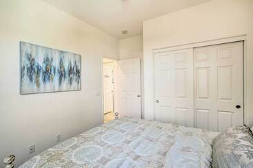 별장 Sunny Palm Desert Home   Swim, Golf & Relax!