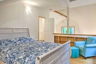 بيت ريفى The River House  W/ Deck, On Mckenzie River!