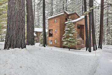 별장 Chic Truckee Cabin Close To Golf Course & Hiking