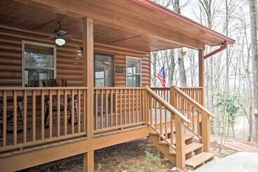 コテージ Cozy Hayesville Retreat W/ Deck & Mtn Views!