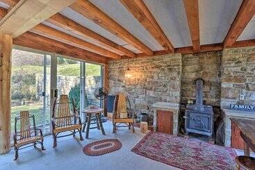 بيت ريفى Cozy Home W/ Private Patio & Views, Hiking On Site