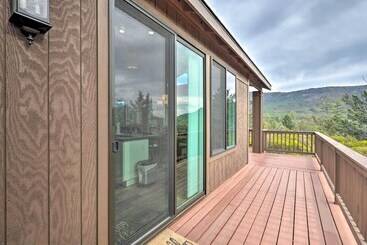 コテージ Hot Tub, Deck & Mtn View: Lavish Cabin In Pine!