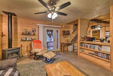 קוטג'' Munds Park Cabin W/furnished Deck & Fire Pit!