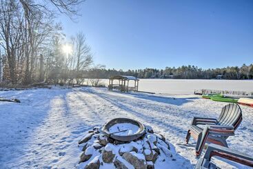 بيت ريفى New Hampshire Home W/ Private Beach, Dock & Rafts!