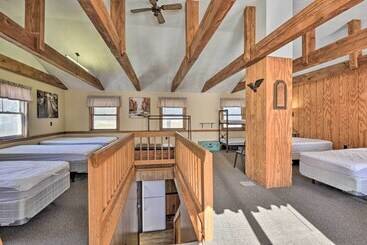 קוטג'' Serene Saxton Lodge: 7 Mi To Lake Raystown!