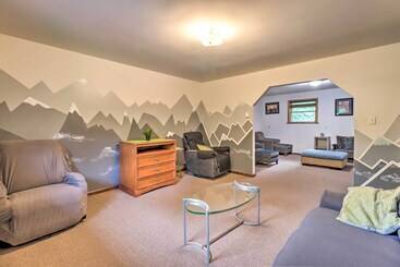 茅舍 Spacious Tobyhanna Family Home: Pool/beach Access!