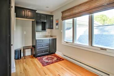 بيت ريفى Large Kennebunk Home, Walk To Beach < 2 Mi To Town