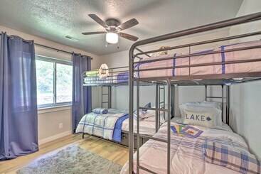 Upscale Cottage With Furnished Lake View Deck!