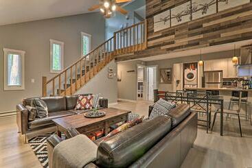 کلبه Upscale Tobyhanna Cabin W/ Resort Style Amenities!