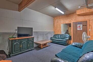 קוטג'' Waterfront Arkdale Retreat: 2 Acres W/ Deck & View