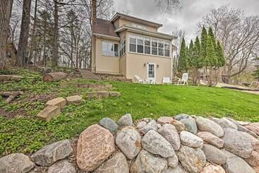 بيت ريفى Waterfront Fond Du Lac Home On Deneveu Lake!
