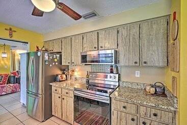 بيت ريفى Boho Style Escape W/ Patio ~ 3 Mi To Bonita Beach!