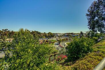 별장 California Retreat   Heated Pool & Foosball Table!