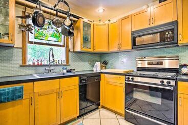 קוטג'' Charming Hampton Bays Home 5 Mi To Coopers Beach