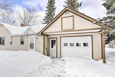 Сельский дом Cozy Chassell House   10 Mi To Portage Lake!