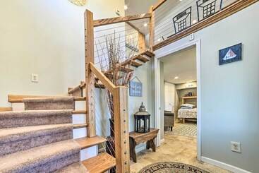 Сельский дом East Tawas Home W/ Patio, Lake Huron On Site