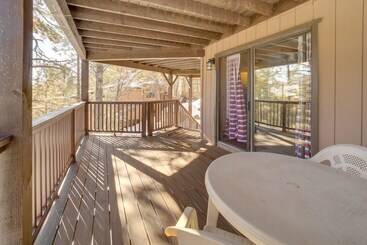 별장 Munds Park Cabin: A/c, Grill, & Fire Pit!