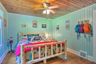 9 Mi To Lake Lure: Cottage W/ Deck & Fire Pits!