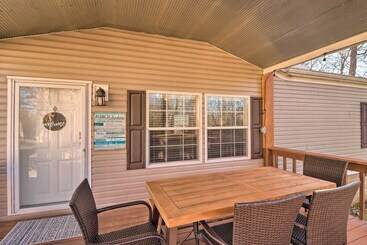 بيت ريفى Lakefront Greers Ferry Cabin W/ Covered Boat Slip!