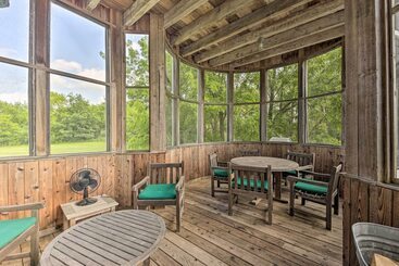 קוטג'' Luxe Barndominium W/ Home Gym, Theater, & More!