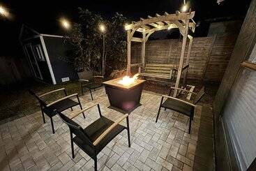 بيت ريفى 14 Mi To Dwtn Tampa Bay: Brandon Home W/ Fire Pit!