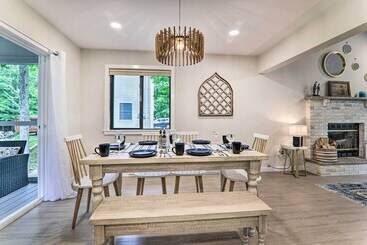 茅舍 Lake & Pool Access: Home Near Tobyhanna State Park