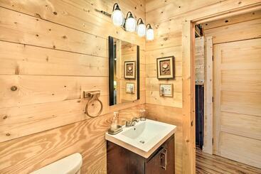 بيت ريفى Pet Friendly Santee River Retreat W/ Private Dock!