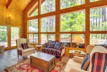 コテージ Pinetop Cabin W/ Golf Course Patio On 8th Green!