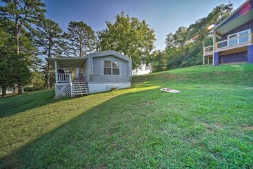 Quaint Cottage Overlooking Cherokee Reservoir