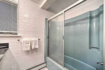 コテージ Quiet Upstate Escape: Hike, Bike, Ski & More!