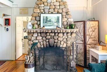 بيت ريفى Saranac Lake Cabin W/ Beach Access