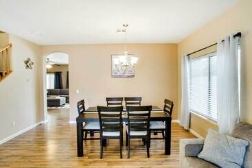 بيت ريفى Spacious Goodyear Retreat   Walk To Wigwam!