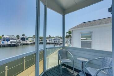 茅舍 Waterside Jensen Beach Home W/ Marina Access!