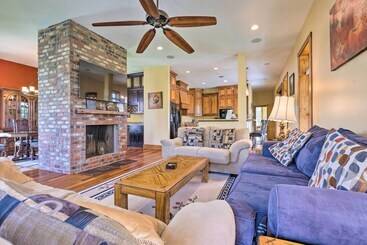 بيت ريفى Bright Waveland Home   Walk To Beach Access!