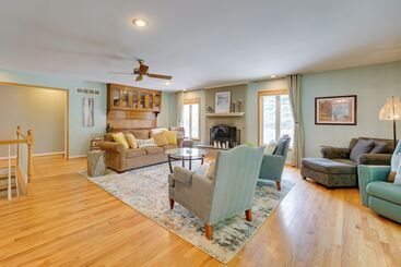 קוטג'' Charming Home W/ Pool + Deck ~ 9 Mi To Umich!