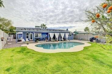 کلبه Cheerful Chandler Retreat With Private Pool!