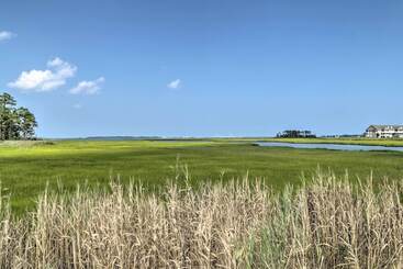 コテージ Chic Ocean View Home ~ 5 Mi To Bethany Beach!