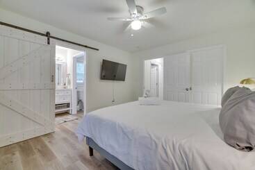 קוטג'' 7 Mi To Camelback Mtn: Chic Penn Estates Home