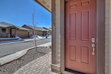 کلبه Centrally Located Flagstaff Vacation Home W/ Patio