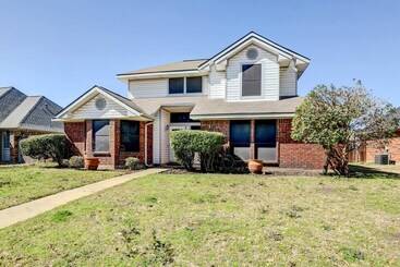 کلبه 4 Mi To Joe Pool Lake: Home In Grand Prairie