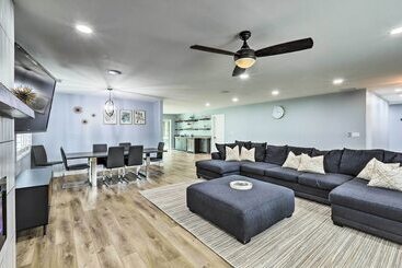 کلبه Luxe Flagstaff Retreat W/ Sunroom, Patio & Grill!