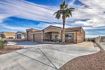 کلبه Luxury Az Retreat W/ Views Of Lake Havasu!