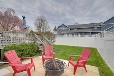 Сельский дом Spacious South Haven Retreat Near Lake Michigan