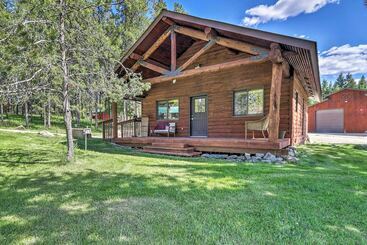 Сельский дом 40acre Trego Resort Cabin W/ Lake & Trails!
